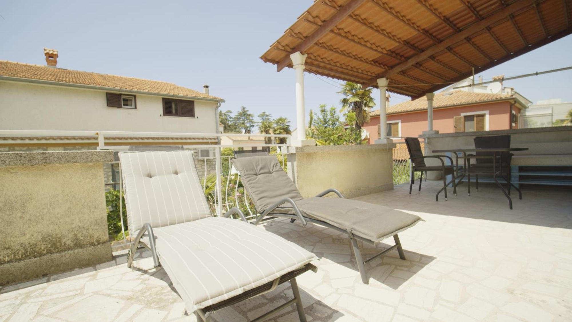 Karolina Guest house *