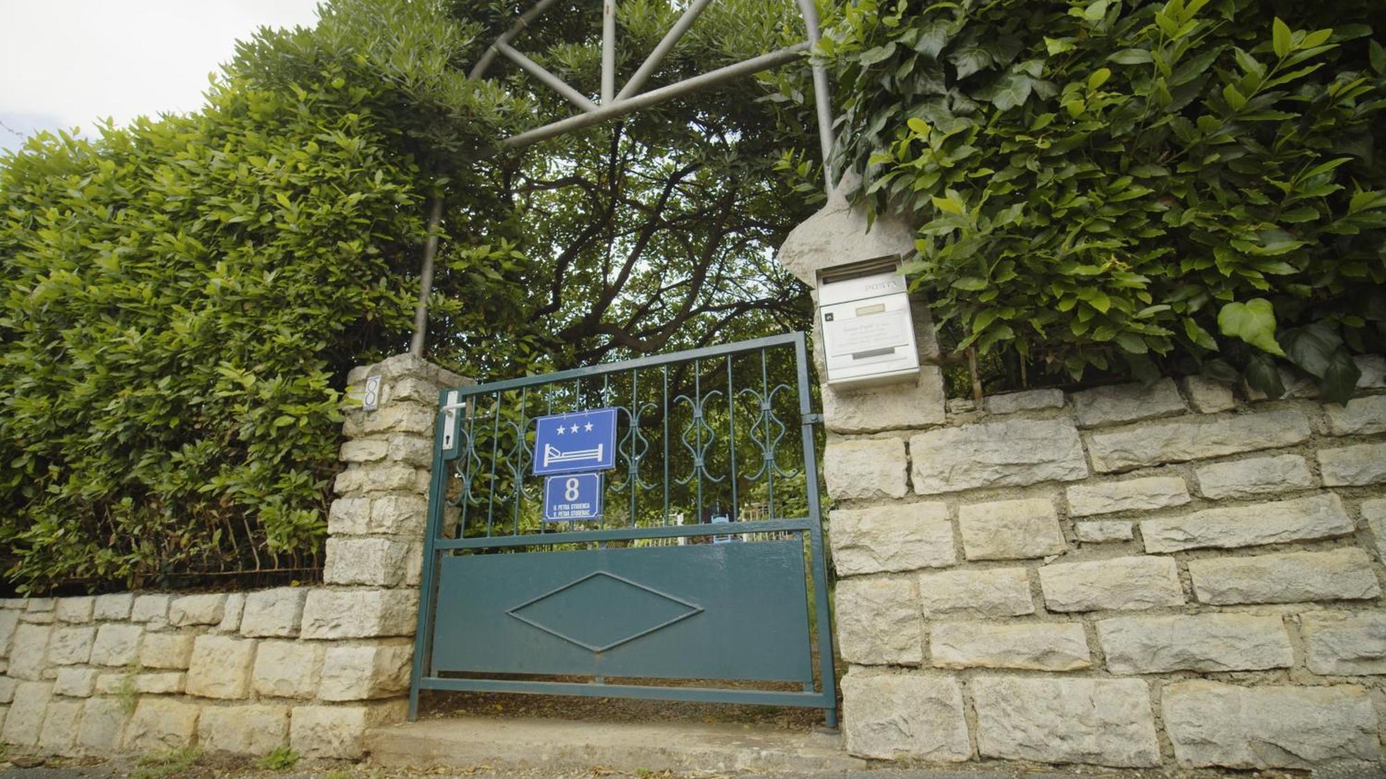Karolina Guest house